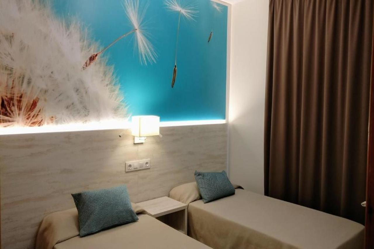 อพาร์ตโฮเต็ล ลาส มารีโปซาส Aparthotel โยเรตเดมาร์ ภายนอก รูปภาพ