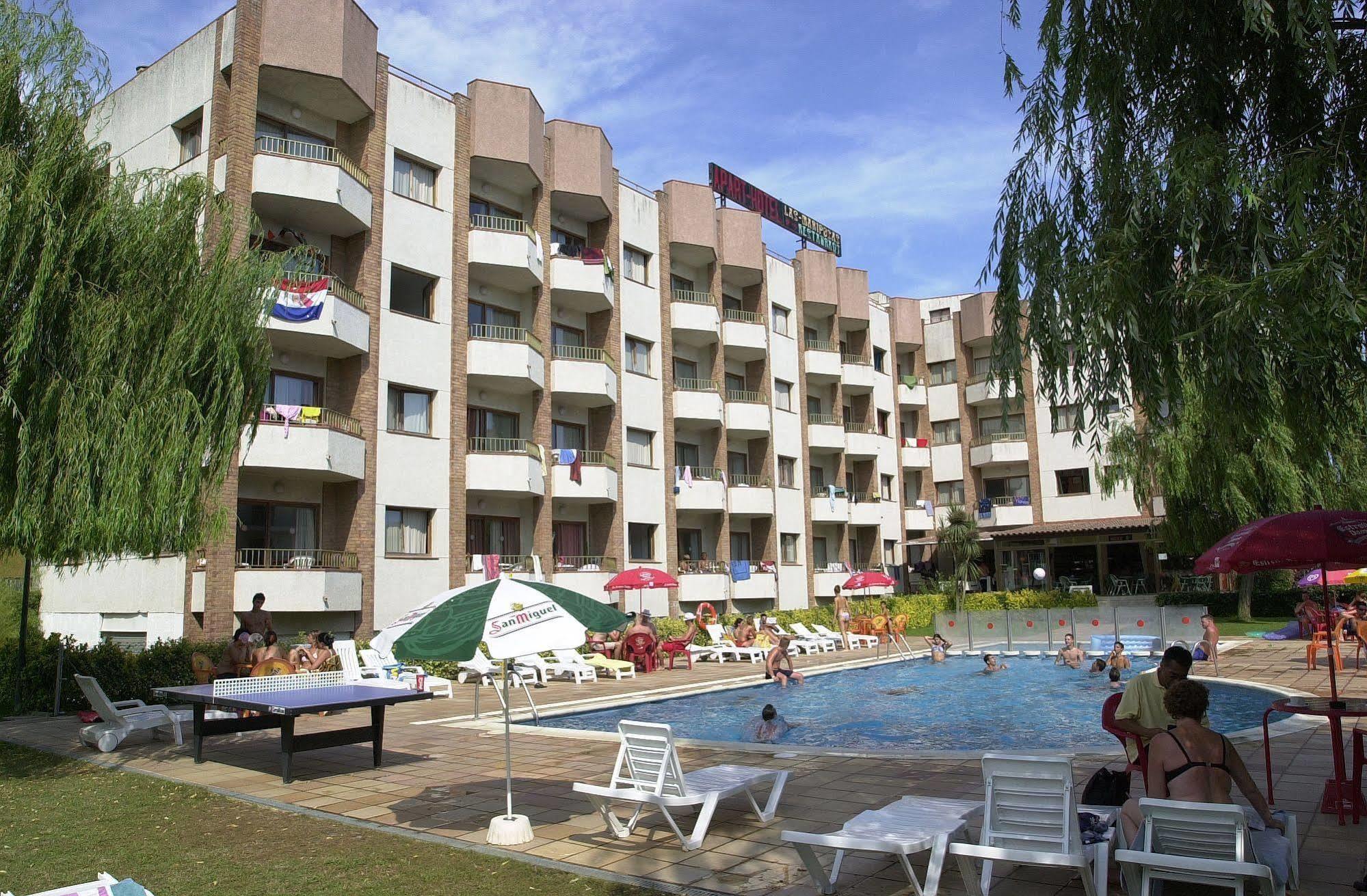 อพาร์ตโฮเต็ล ลาส มารีโปซาส Aparthotel โยเรตเดมาร์ ภายนอก รูปภาพ
